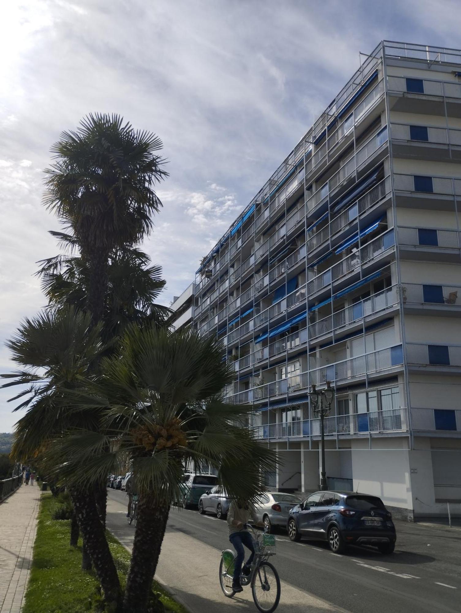 Chambrette Boulevard Des Pyrenees Hypercentre 10M Carre Wc Sur Le Palier, Porte40 Pau Dış mekan fotoğraf